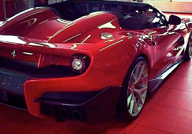 Ferrari-F12-TRS-002