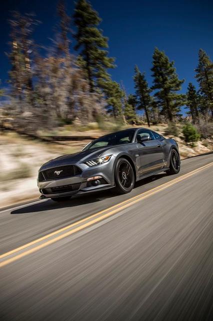 2015-ford-mustang-09